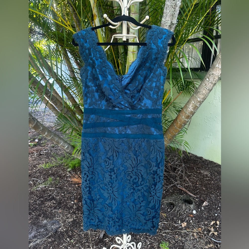 Tadashi Shoji Teal Lace Knee Length Dress derby guest date MOB cocktail formal